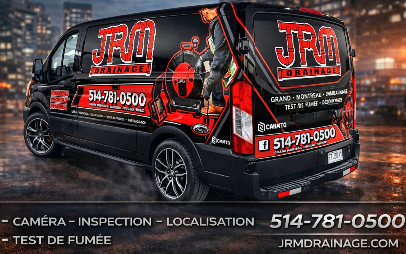 Camion JRM Drainage avec les services et les coordonnées de l’entreprise